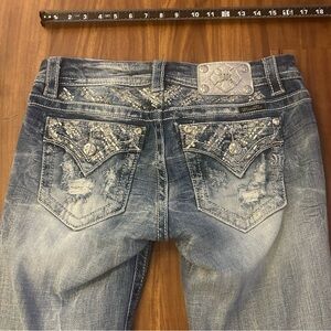 Miss Me Signature Skinny Jeans Shimmery rhinestones 29/33